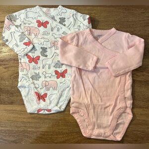 CARTERS 9 MONTHS BUNDLE‎ OF LONG SLEEVE ONESIES BODYSUITS